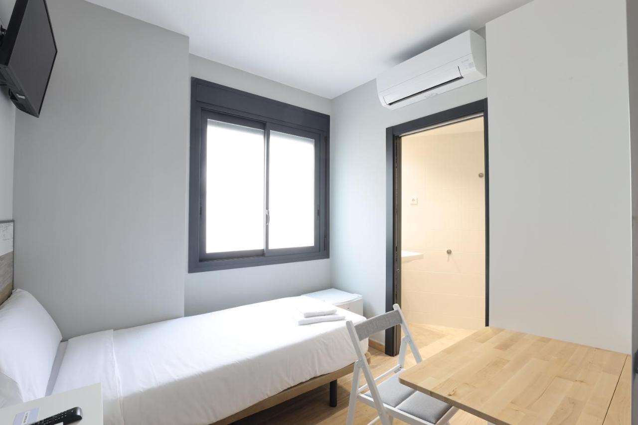 Hey Rooms Cerdanyola del Valles Dış mekan fotoğraf
